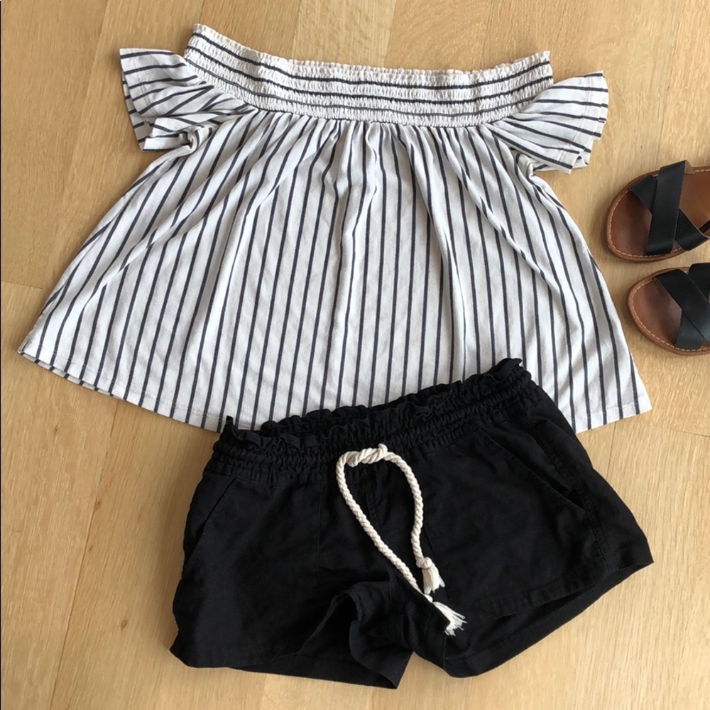 American Eagle Striped Off the Shoulder Top